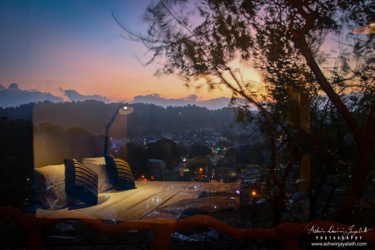 Square Peg Bed & Breakfast แคนดี้ ภายนอก รูปภาพ